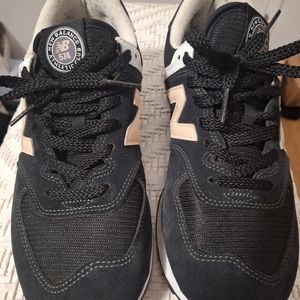 New Balance 574 women's 10. black and pink